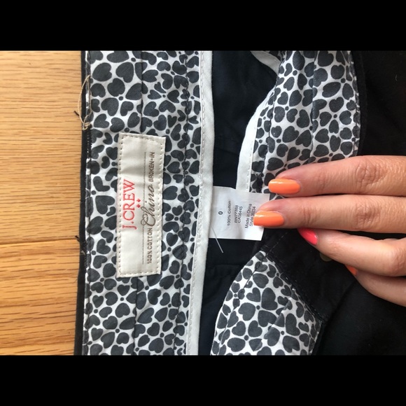 J Crew Broken in Chino shorts - size 0 - Picture 2 of 2